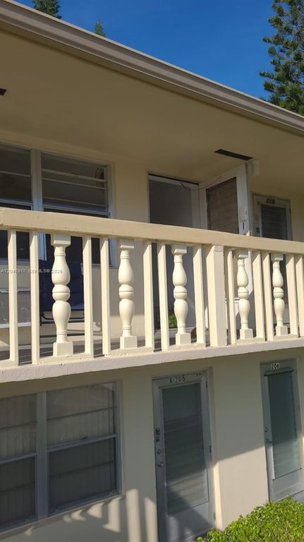 215 Sussex K 215 215, West Palm Beach, FL 33417