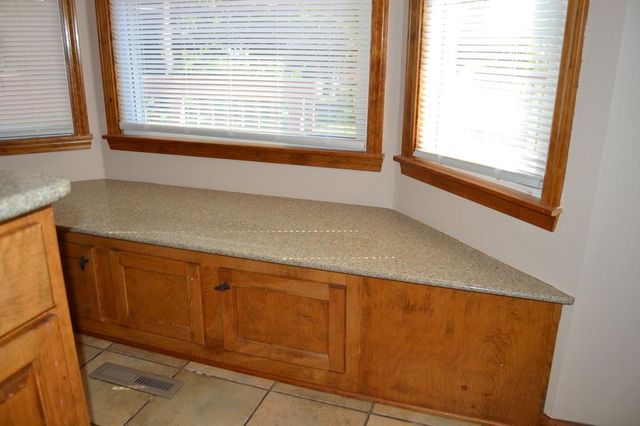 1127 Queens Place Street, Kansas City, MO 64131