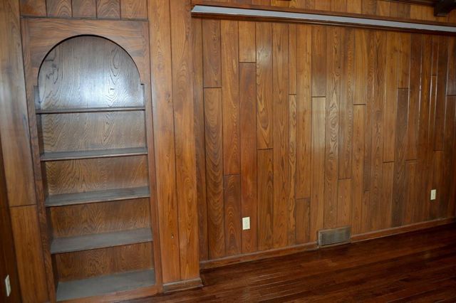 1127 Queens Place Street, Kansas City, MO 64131