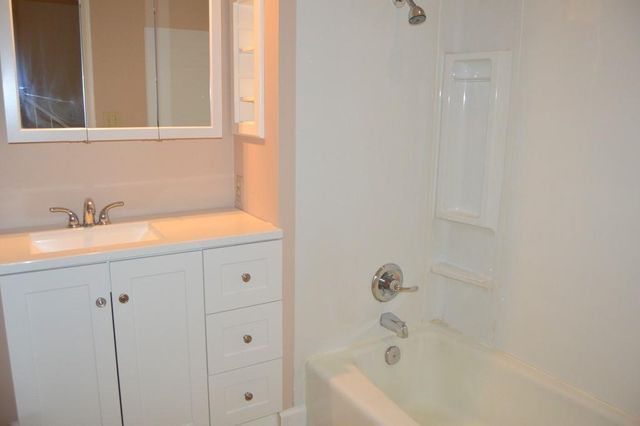 1127 Queens Place Street, Kansas City, MO 64131