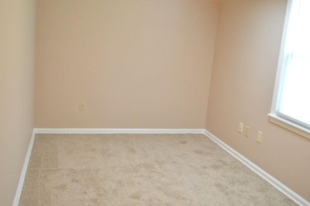 1127 Queens Place Street, Kansas City, MO 64131