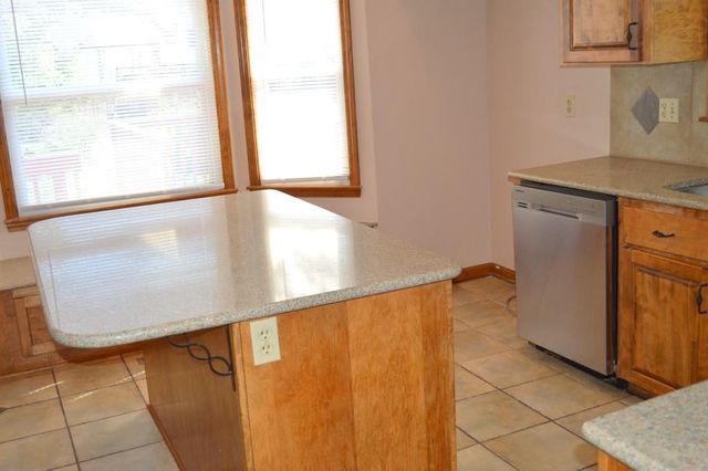 1127 Queens Place Street, Kansas City, MO 64131