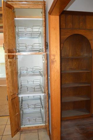 1127 Queens Place Street, Kansas City, MO 64131