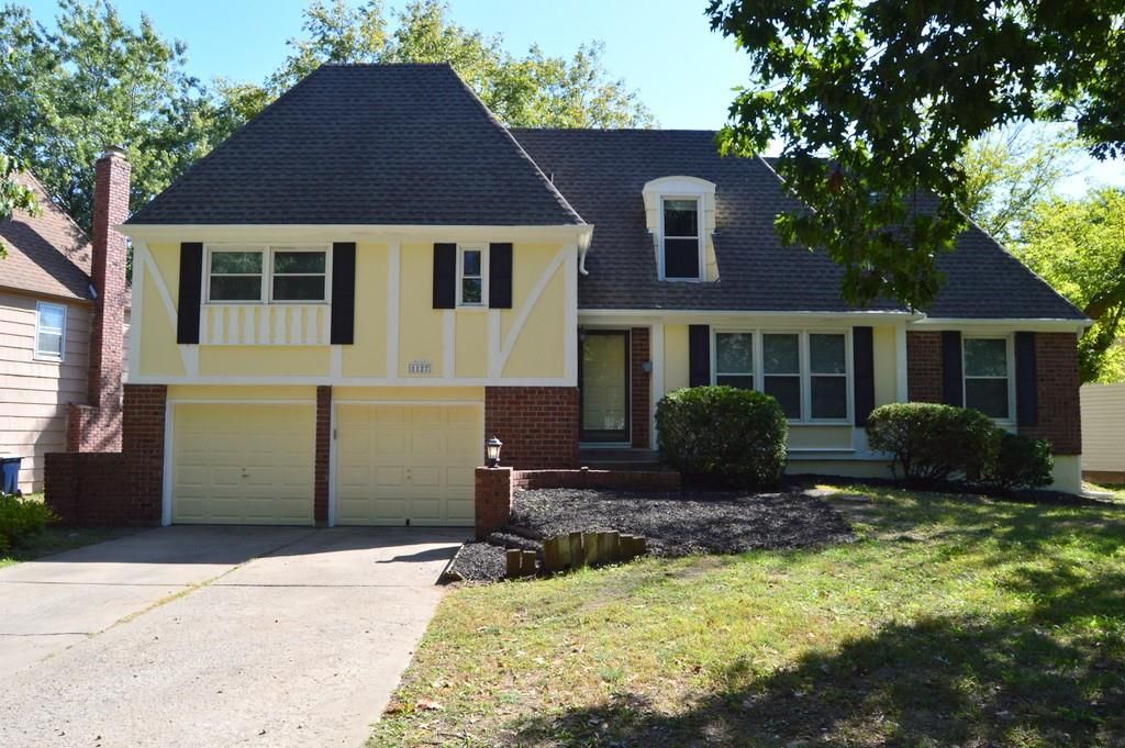 1127 Queens Place Street, Kansas City, MO 64131