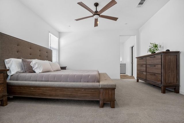 4242 Hampton Way, Clovis, CA 93619