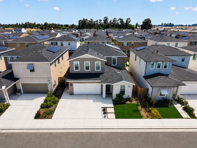 4242 Hampton Way, Clovis, CA 93619