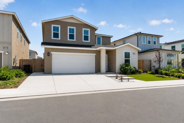 4242 Hampton Way, Clovis, CA 93619