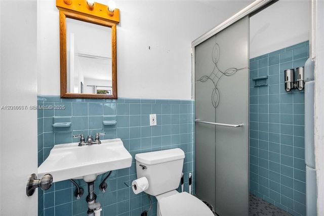 2501 NE 209th Ter, Miami, FL 33180