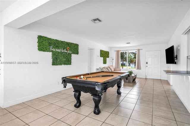 2501 NE 209th Ter, Miami, FL 33180