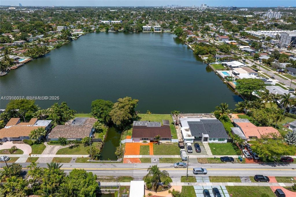 2501 NE 209th Ter, Miami, FL 33180