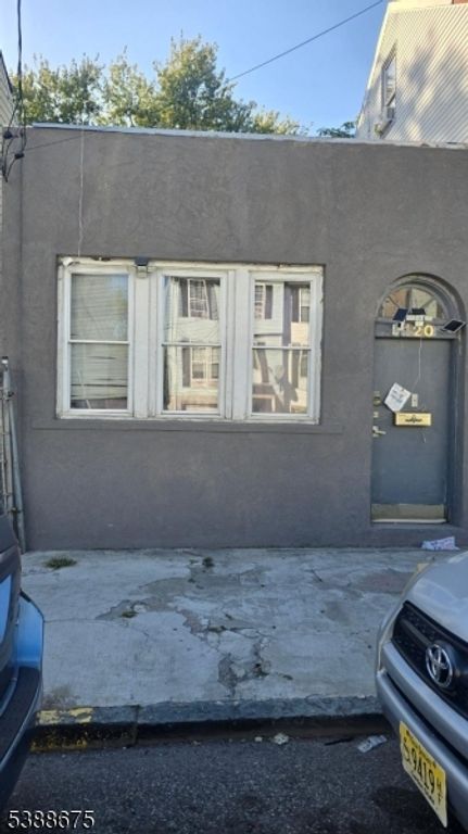 120 Madison St, Paterson City, NJ 07501
