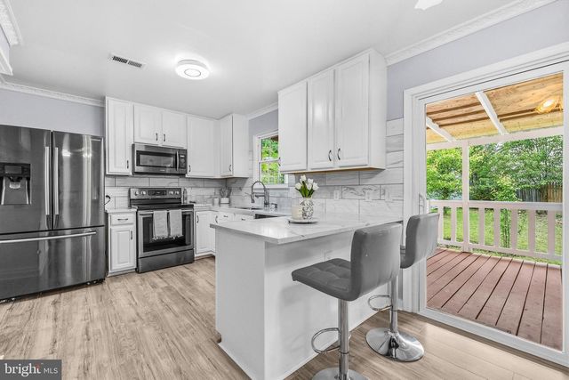 13864 REDFORD LN, Woodbridge, VA 22193