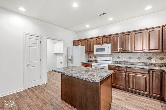 18379 Piers End Drive, Noblesville, IN 46062