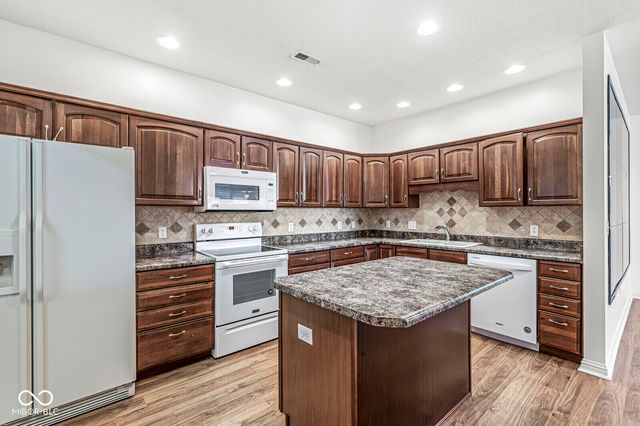 18379 Piers End Drive, Noblesville, IN 46062