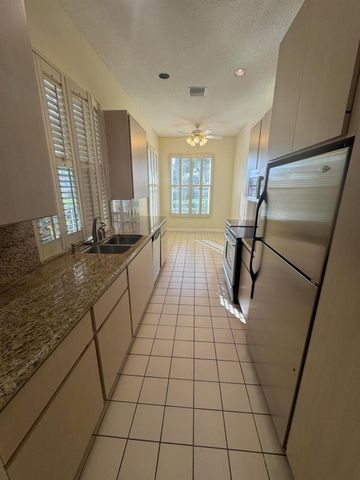 900 Bear Island Circle, West Palm Beach, FL 33409