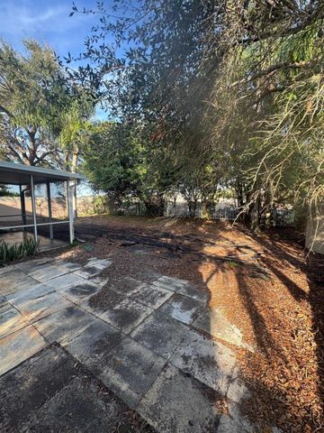 900 Bear Island Circle, West Palm Beach, FL 33409