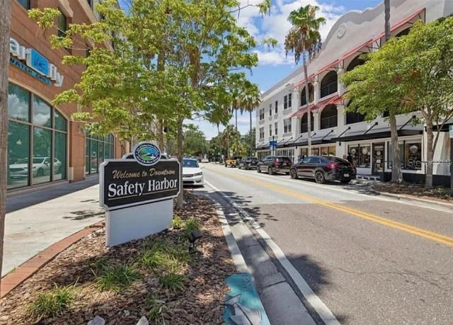 614 PINE STREET, Safety Harbor, FL 34695