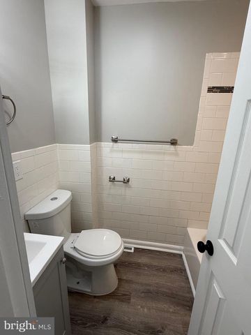 2835 WAYNE AVE, Camden, NJ 08105