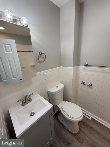 2835 WAYNE AVE, Camden, NJ 08105