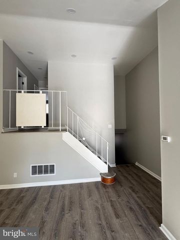 2835 WAYNE AVE, Camden, NJ 08105