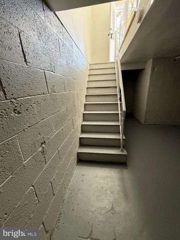 2835 WAYNE AVE, Camden, NJ 08105