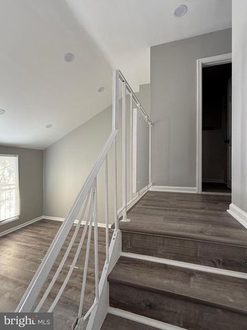 2835 WAYNE AVE, Camden, NJ 08105