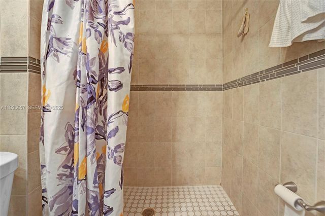 6841 Raleigh St, Hollywood, FL 33024