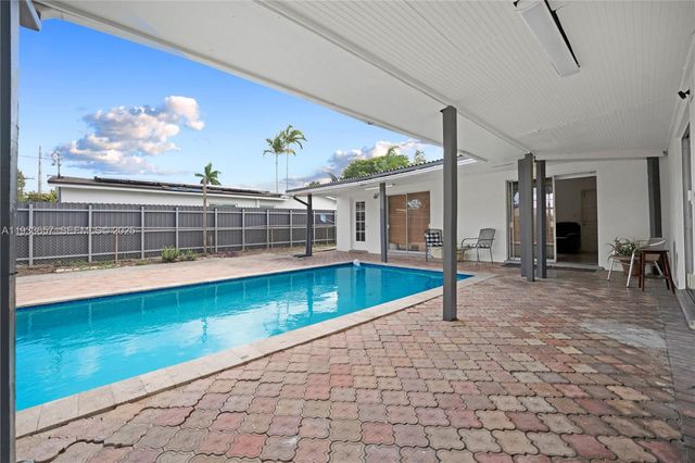 6841 Raleigh St, Hollywood, FL 33024