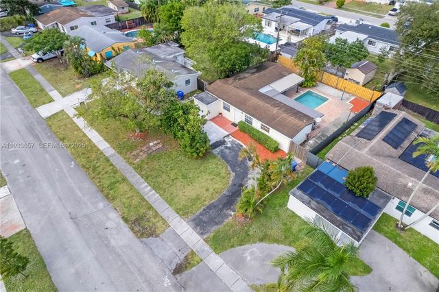 6841 Raleigh St, Hollywood, FL 33024