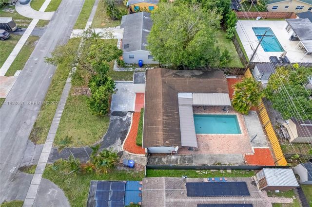 6841 Raleigh St, Hollywood, FL 33024