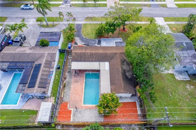 6841 Raleigh St, Hollywood, FL 33024