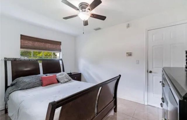 6841 Raleigh St, Hollywood, FL 33024