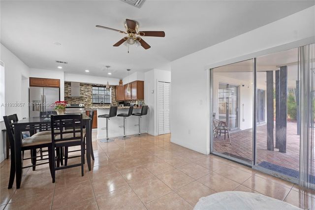 6841 Raleigh St, Hollywood, FL 33024