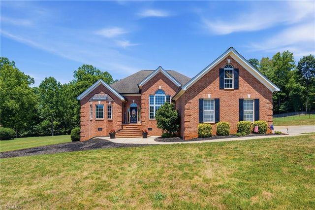 1216 Fairway Drive, Yadkinville, NC 27055