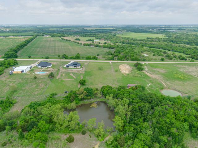 1401 E Campus Road, Palmer, TX 75152