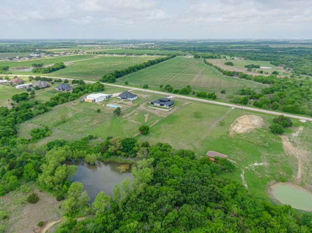 1401 E Campus Road, Palmer, TX 75152