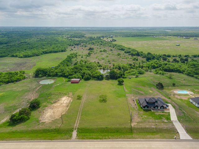 1401 E Campus Road, Palmer, TX 75152