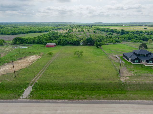1401 E Campus Road, Palmer, TX 75152