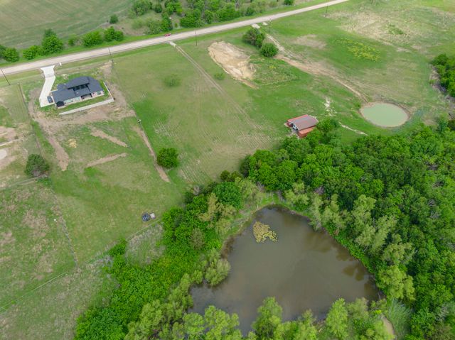 1401 E Campus Road, Palmer, TX 75152