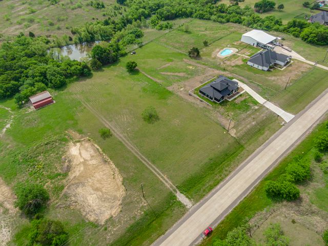 1401 E Campus Road, Palmer, TX 75152