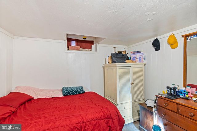 942 1ST ST, Baltimore, MD 21225