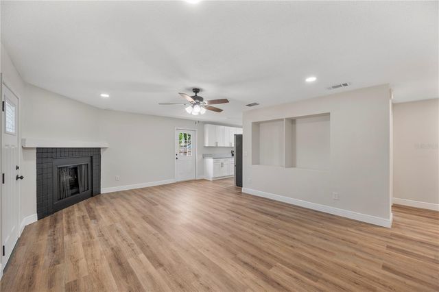 1215 EL CAMINO ROAD, Lakeland, FL 33805