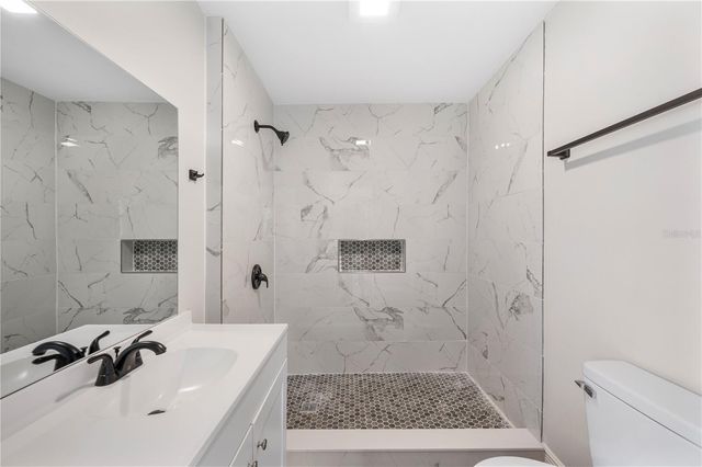 1215 EL CAMINO ROAD, Lakeland, FL 33805