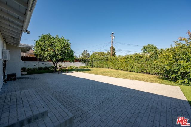 10900 Whitaker Avenue, Granada Hills (los Angeles), CA 91344