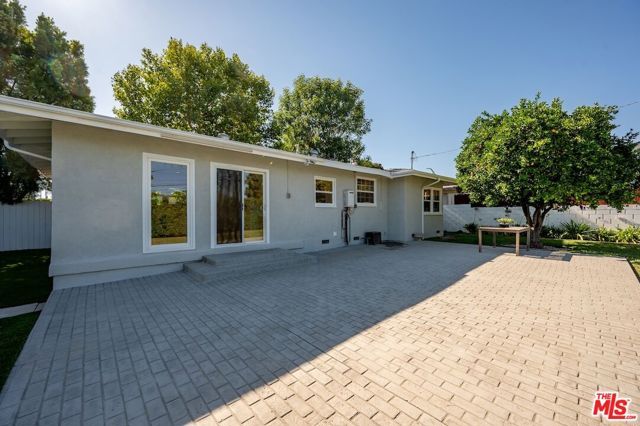 10900 Whitaker Avenue, Granada Hills (los Angeles), CA 91344