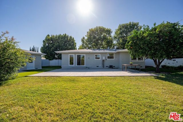 10900 Whitaker Avenue, Granada Hills (los Angeles), CA 91344