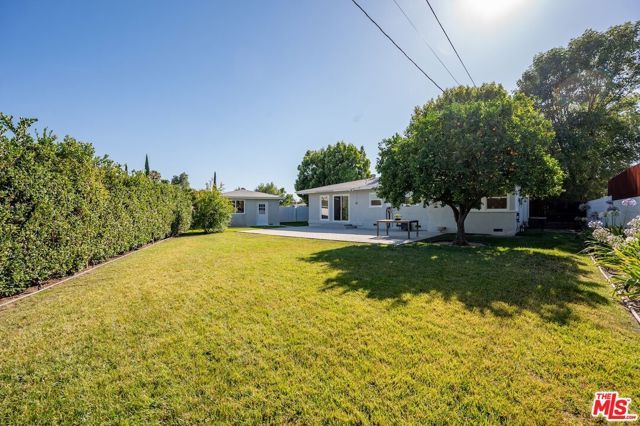 10900 Whitaker Avenue, Granada Hills (los Angeles), CA 91344
