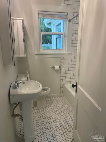 1716 N 20th Ave, Pensacola, FL 32503