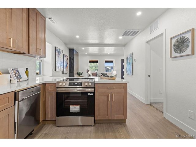 2810 N Fillmore St, Denver, CO 80205