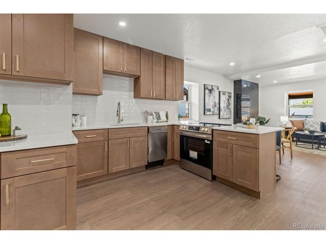 2810 N Fillmore St, Denver, CO 80205
